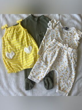 Baby Girl Bundle 3–6M | Floral + Cozy Cotton Set